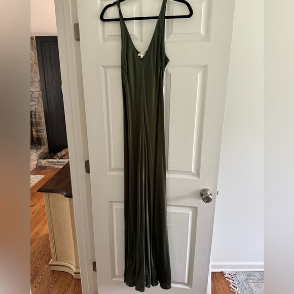 l’Agence clea maxi dress- dark moss green - Picture 8 of 9